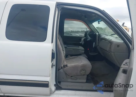 2000 Chevrolet Silverado 1500 Ls from USA, damaged, VIN 1GCEC19V6YZ371642